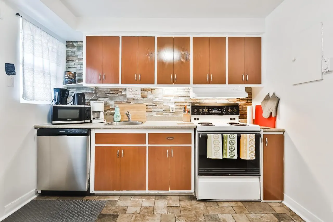 Free Parking In Beautiful Lachine Montreal Apartment
