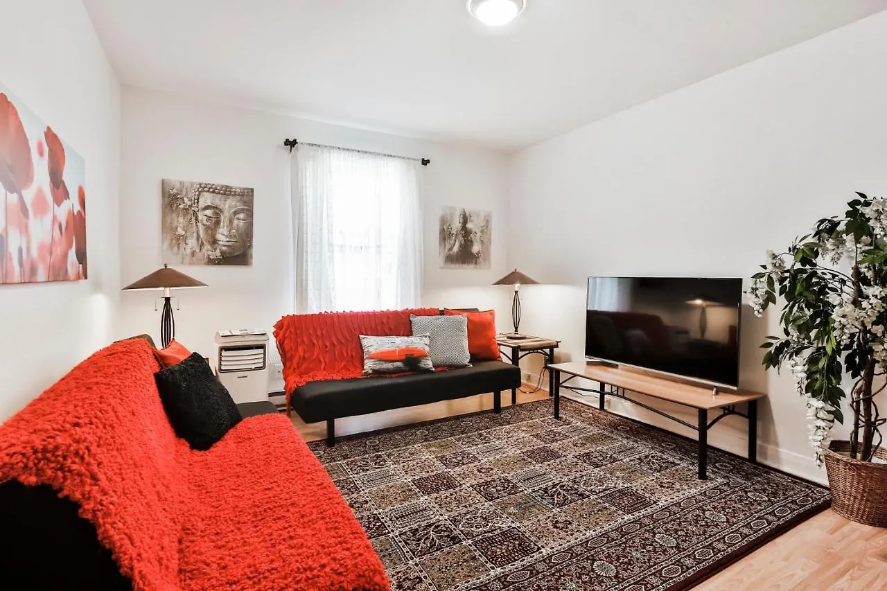 Free Parking - 2 Bedrooms - Full Apartment - In Beautiful Lachine - Near Water - 15 Minute Drive To Downtown Montreal