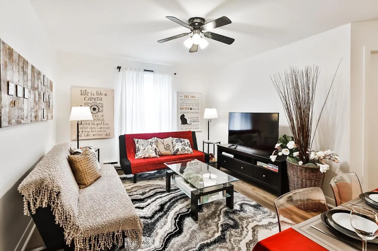 Free Parking - 2 Bedrooms - Full Apartment - In Beautiful Lachine - Near Water - 15 Minute Drive To Downtown Montreal