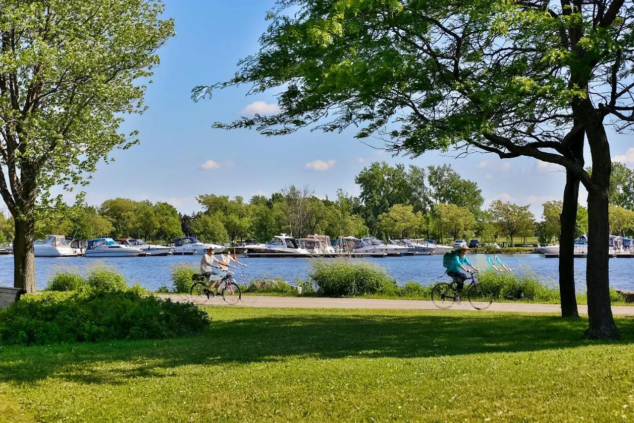Free Parking - 2 Bedrooms - Full Apartment - In Beautiful Lachine - Near Water - 15 Minute Drive To Downtown Montreal
