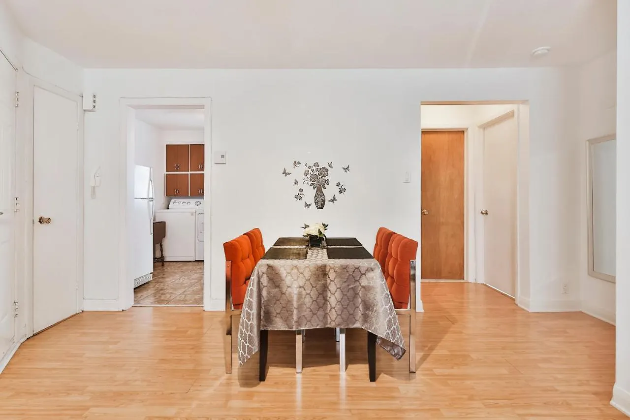 Free Parking - 2 Bedrooms - Full Apartment - In Beautiful Lachine - Near Water - 15 Minute Drive To Downtown Montreal 0*,