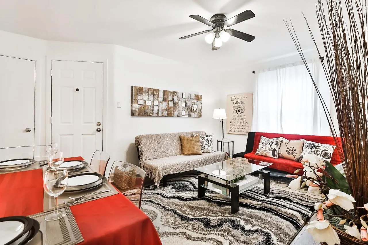 Free Parking - 2 Bedrooms - Full Apartment - In Beautiful Lachine - Near Water - 15 Minute Drive To Downtown Montreal