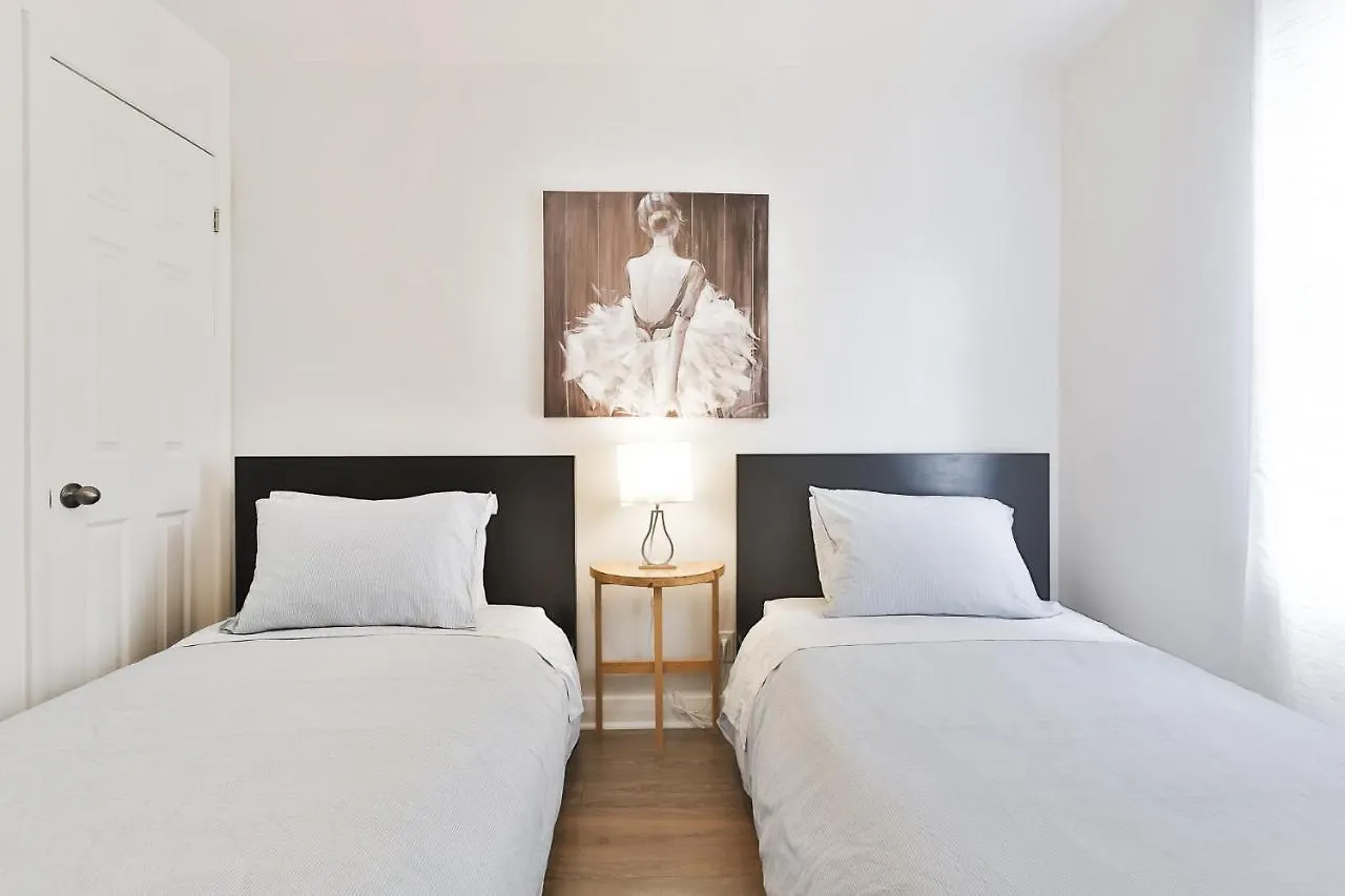 Free Parking - 2 Bedrooms - Full Apartment - In Beautiful Lachine - Near Water - 15 Minute Drive To Downtown Montreal
