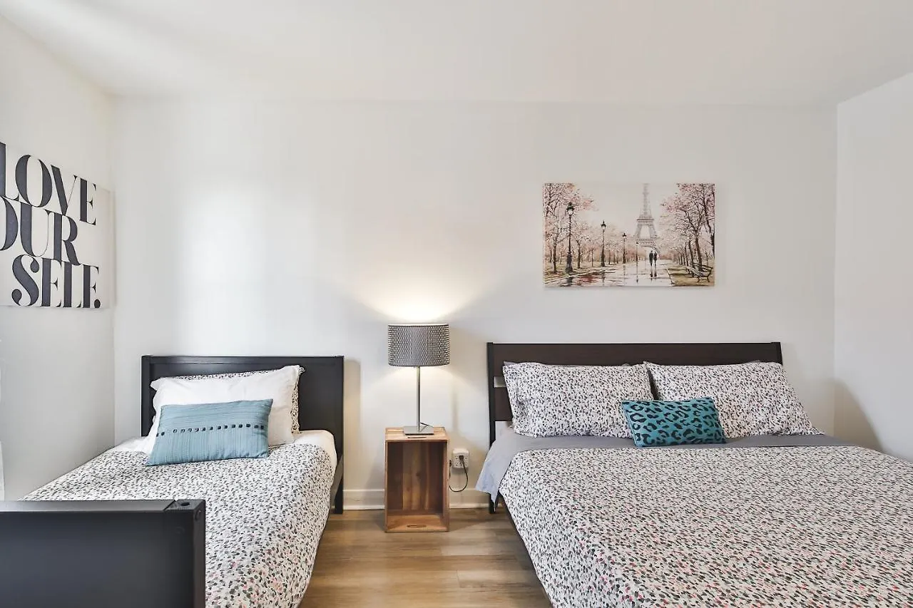 Free Parking - 2 Bedrooms - Full Apartment - In Beautiful Lachine - Near Water - 15 Minute Drive To Downtown Montreal