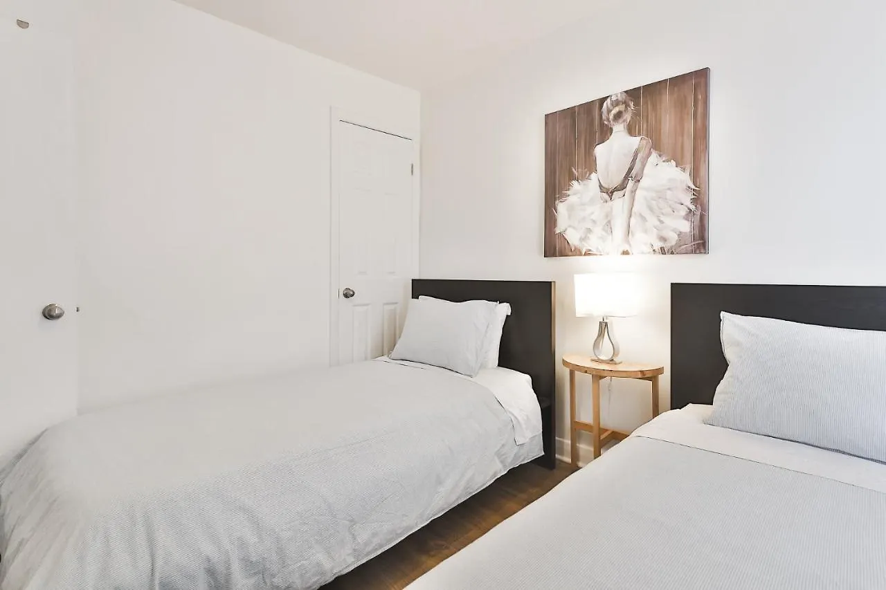 Free Parking - 2 Bedrooms - Full Apartment - In Beautiful Lachine - Near Water - 15 Minute Drive To Downtown Montreal